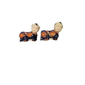 Vintage Ceramic Miniature Asian Pillow/Chopstick Satnd